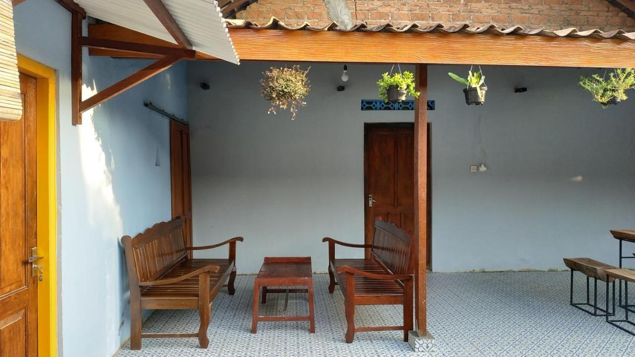 Genthong Homestay Magelang Exterior foto