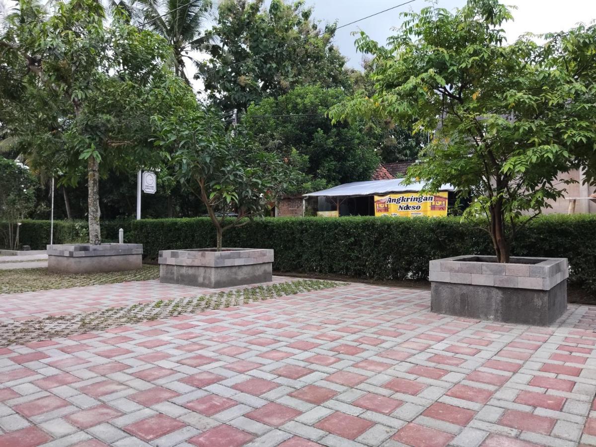 Genthong Homestay Magelang Exterior foto