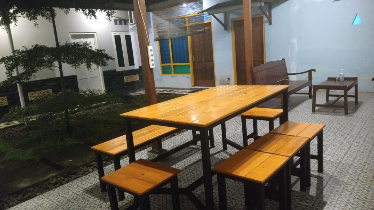 Genthong Homestay Magelang Exterior foto
