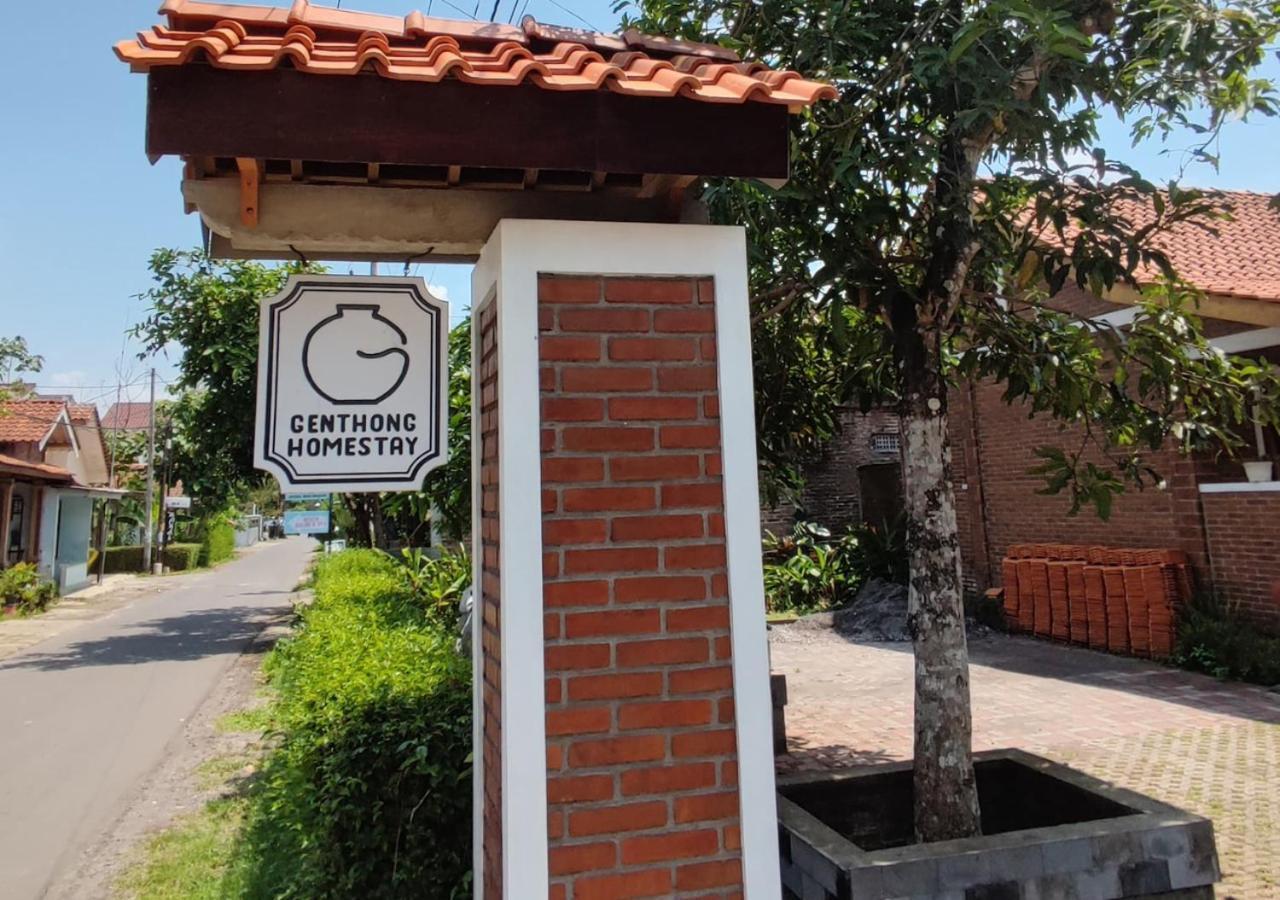 Genthong Homestay Magelang Exterior foto