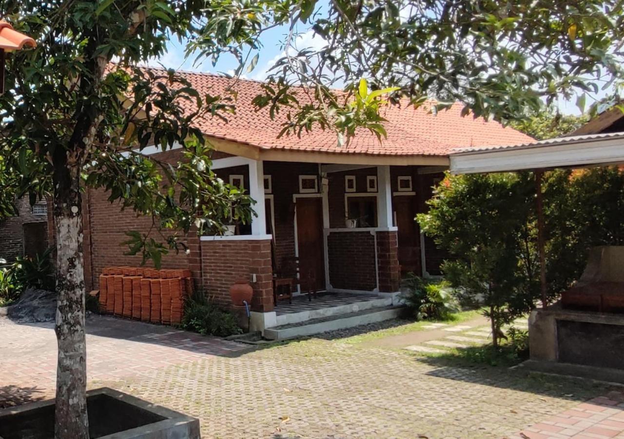 Genthong Homestay Magelang Exterior foto