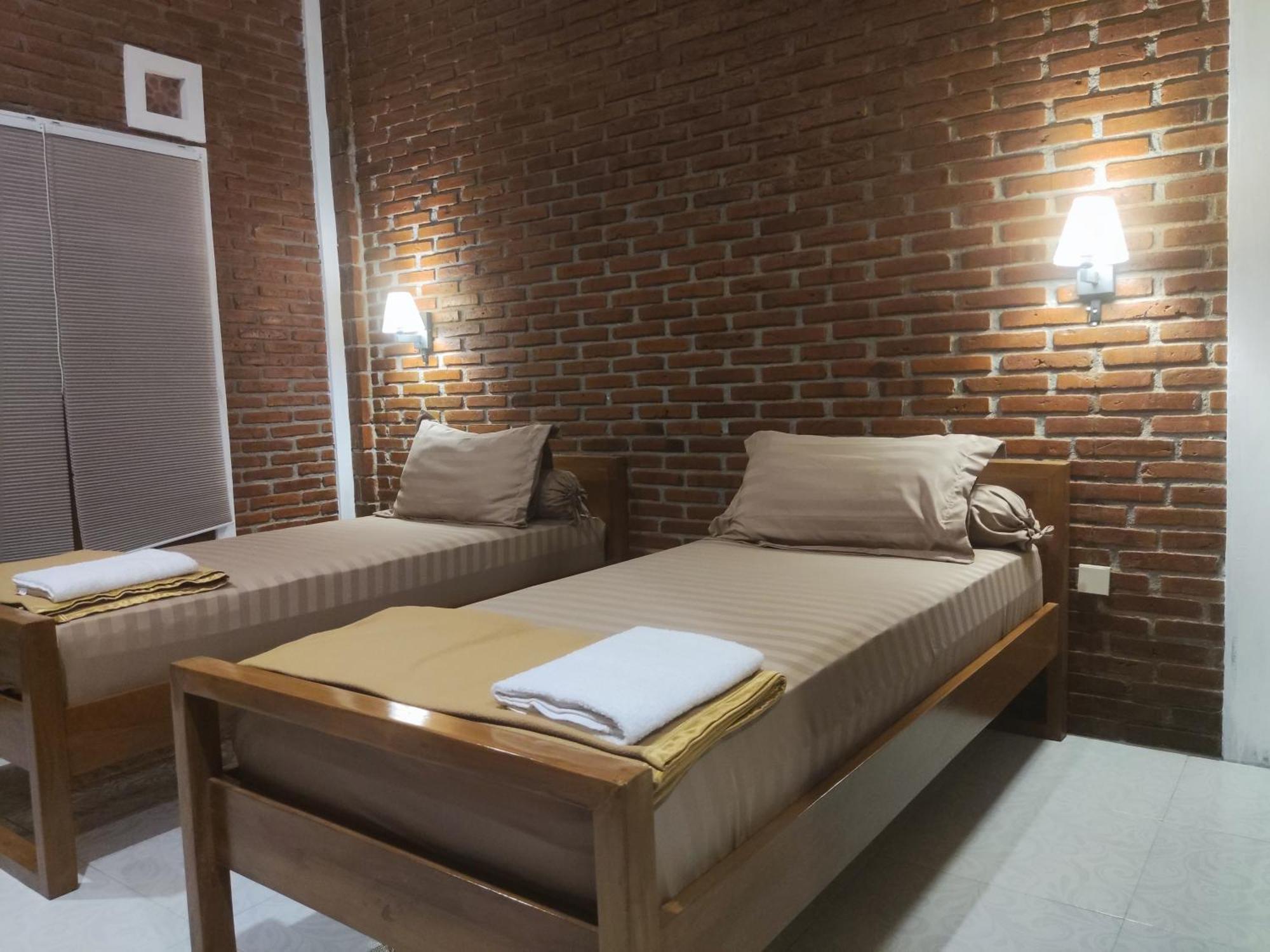 Genthong Homestay Magelang Exterior foto