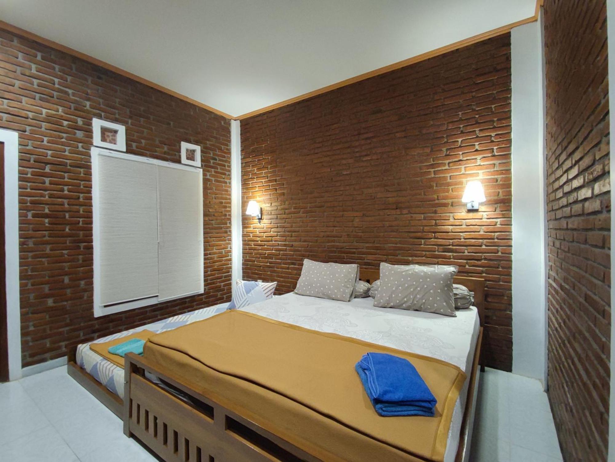 Genthong Homestay Magelang Exterior foto